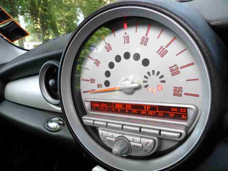 Mini Mini Clubman 1.6 "Panoramic roof " £500 MINIMUM P/X DEAL THIS WEEK"