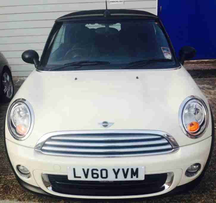 Mini One Convertible 2010 (Pepper White) *LOW MILEAGE*
