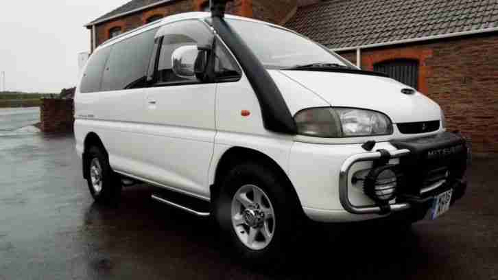 Mitsubishi Delica White SUPER EXCEED OUTSTANDING Long MOT, CRYSTAL ROOF,