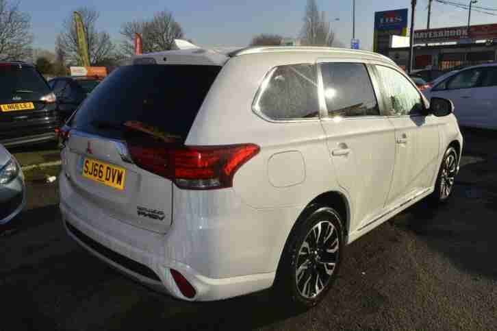 Mitsubishi Outlander 2.0 119bhp CVT 2016MY GX4h PHEV SAT NAV ONE OWNER FROM NEW