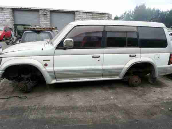 Mitsubishi PAJERO 2.8 BREAKING FOR SPARES AND REPAIRS