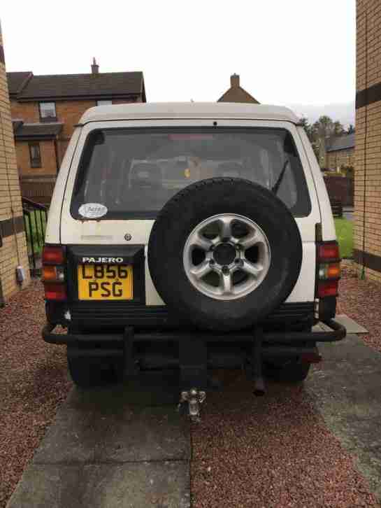 Mitsubishi Pajero 2.8 Turbo Diesel with 4.5inch body lift-Jeep-4x4 -Car-Off Road
