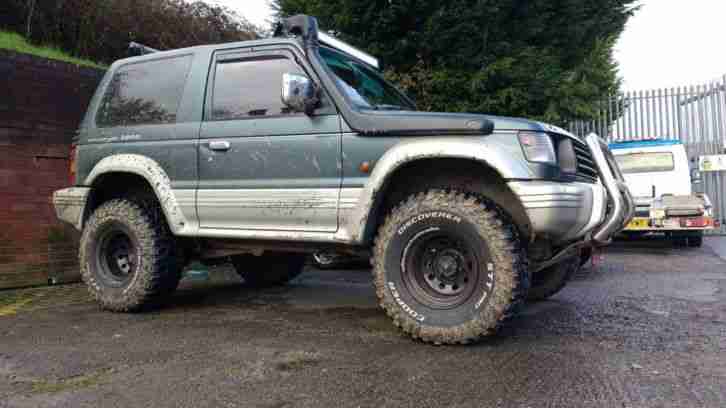 Mitsubishi Pajero 2.8 manual 4x4 modified