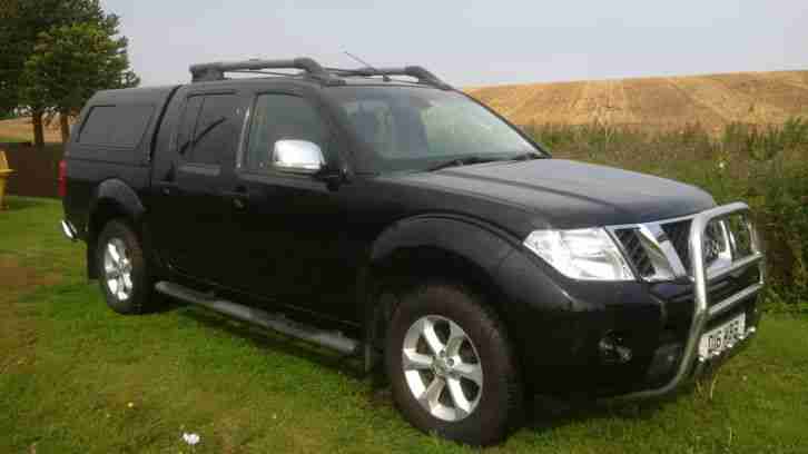 NISSAN NAVARA TEKNA 2011 61. 69000 MILES CHEAPEST ON EBAY. FULL SERVICE HISTORY