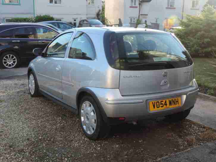 **NO RESERVE**2004 VAUXHALL CORSA DESIGN 16V SILVER BRAND NEW MOT (04/09/2016)