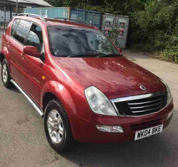 NO RESERVE Low mileage 2004 Ssangyong Rexton 2.9 TD diesel SE 5dr 4x4 NEW MOT