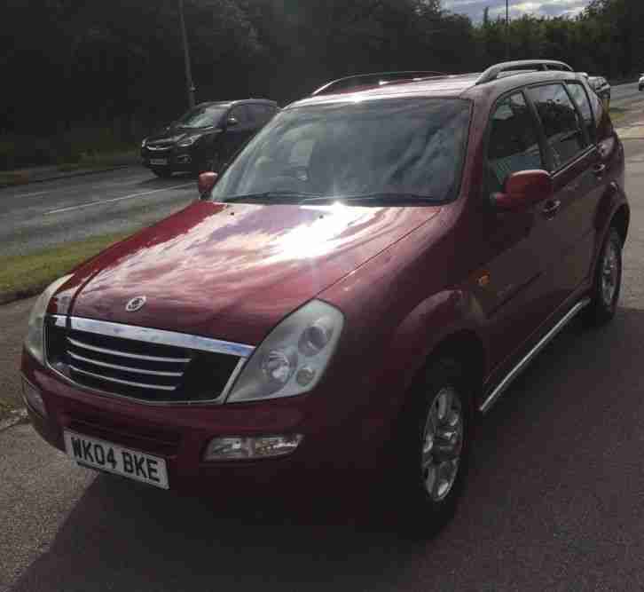 NO RESERVE Low mileage 2004 Ssangyong Rexton 2.9 TD diesel SE 5dr 4x4 NEW MOT