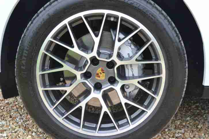 New Porsche Macan S 3.0 petrol