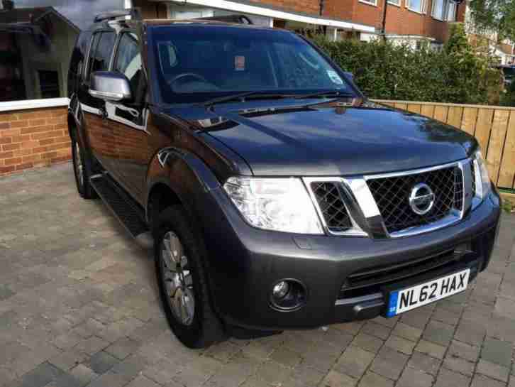 Nissan Pathfinder 2.5 dCi EU 5 Tekna 2012