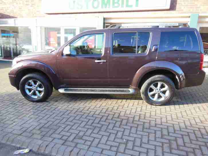 Nissan Pathfinder 2.5TD auto PLATINUM