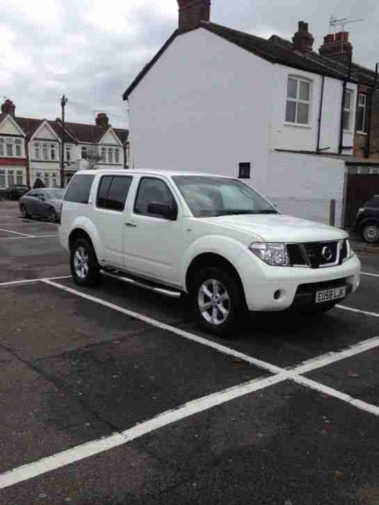 Nissan Pathfinder TREK DCI Diesel Estate