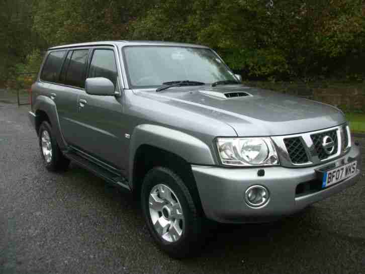 Nissan Patrol 3.0Di auto Aventura 4x4 turbo diesel 7 seater