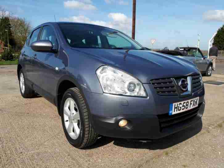 Nissan Qashqai 2.0. Nissan car from United Kingdom