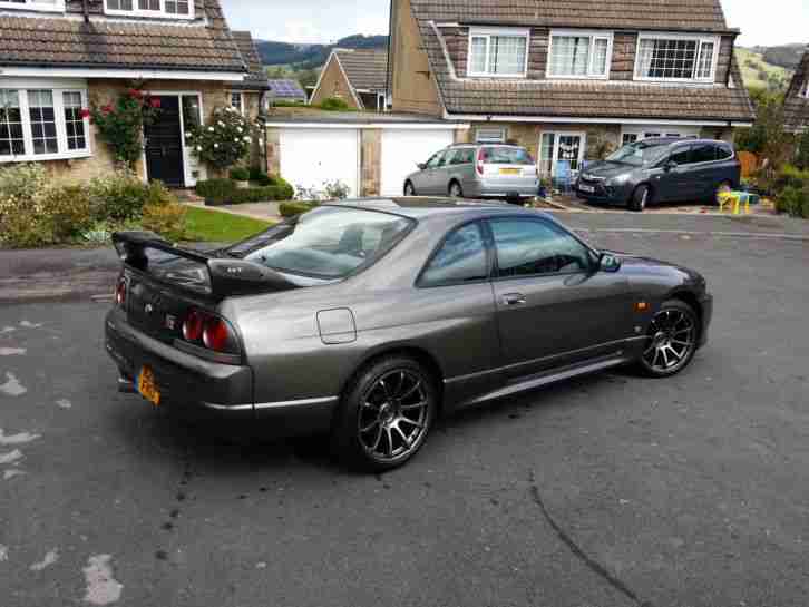 Nissan Skyline GTR R33 STUNNING CAR Very low mileage