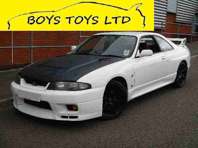 Nissan Skyline R33 GTR