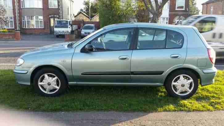 Nissan almera 1.5. mot till November