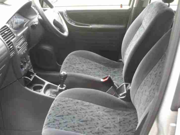 OPEL ZAFIRA COMFORT DTI 16V