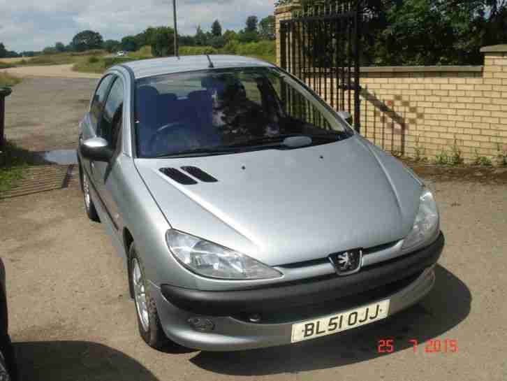 PEUGEOT 206 GLX. Saab car from United Kingdom