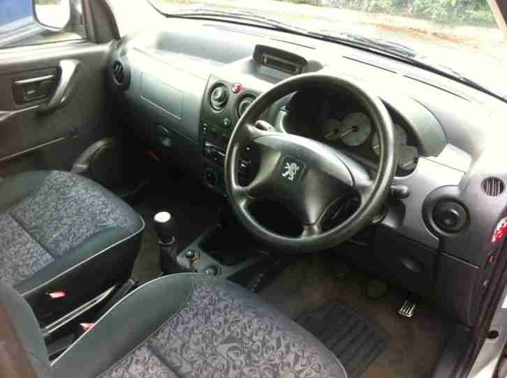 PEUGEOT PARTNER QUICKSILVER MPV
