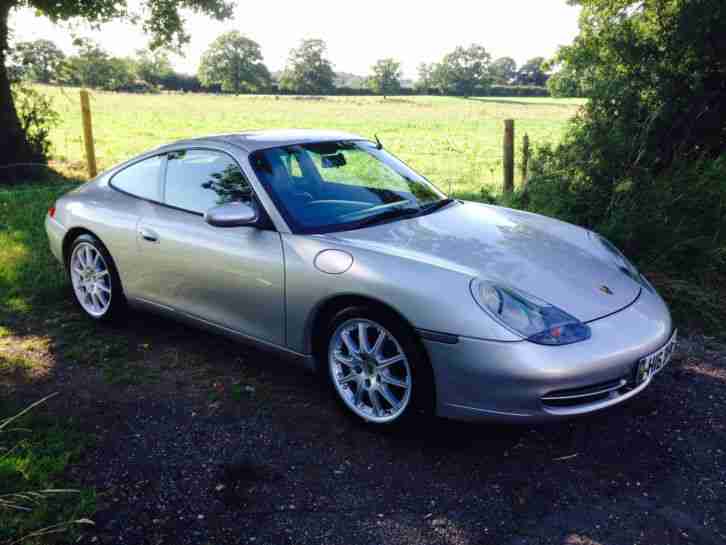 911 996 CARRERA 4 SILVER