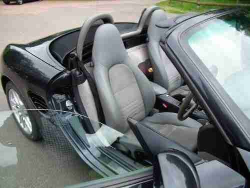 PORSCHE BOXSTER 2.7 CONVERTIBLE - 2004/04