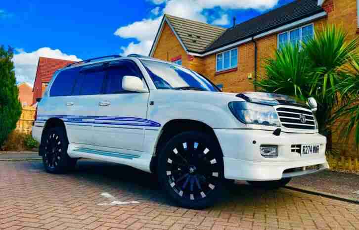 Pearl White Toyota Landcruiser Amazon 4.2 TD Diesel VX Limited Fully loaded