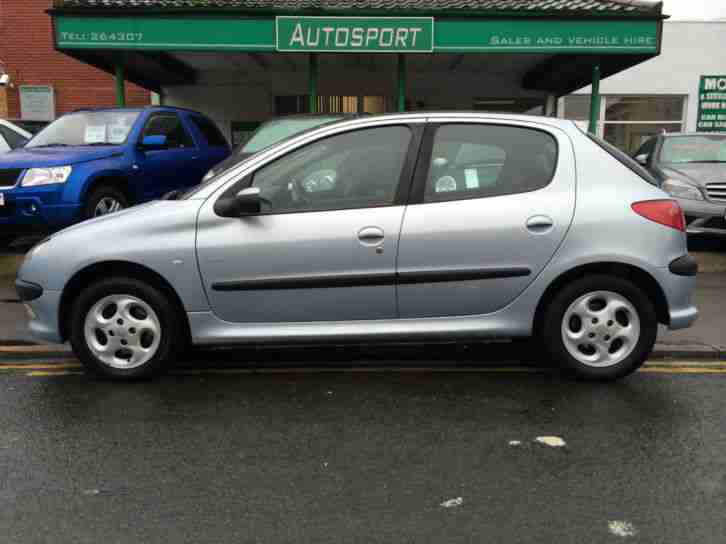 Peugeot 206 1.6 Allure. 2003. Panoramic View Sunroof, A/C, Oct 2015 MOT.