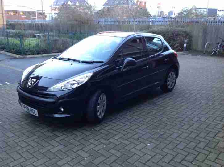 Peugeot 207 very low milige only 29000 with full service history