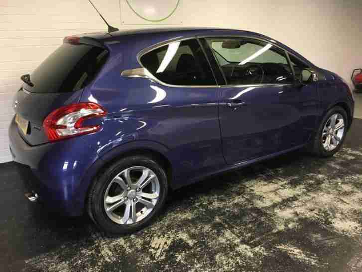 Peugeot 208 1.2 VTI 82 ALLURE