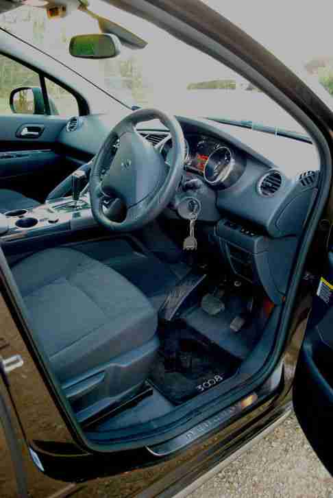 Peugeot 3008 Crossover 1.6 eHDi EGC Exclusive