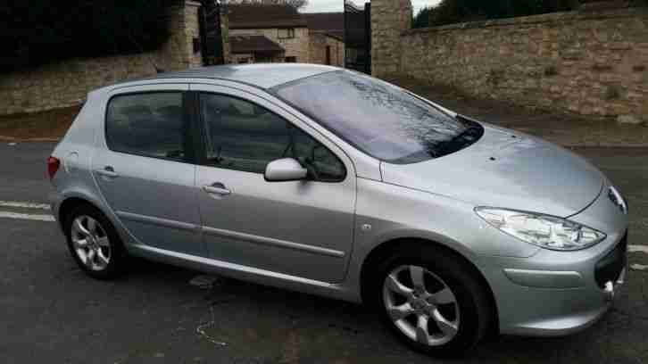 Peugeot 307 1.6 16v SE 5dr FULLY LOADED/LOW MILLAGE/LEATHER INTERIOR FULL MOT