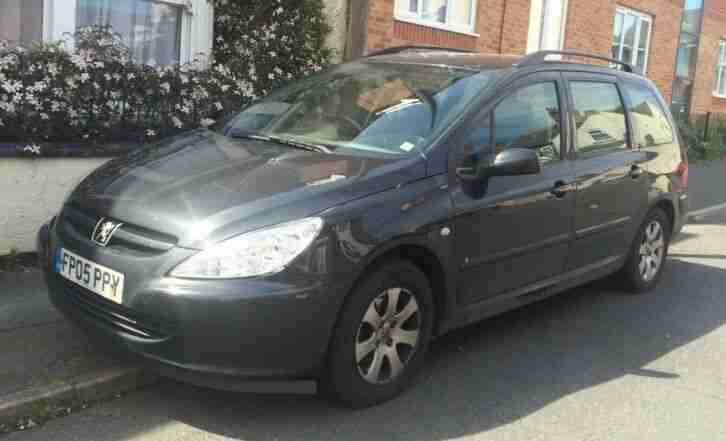 Peugeot 307 S HDI 2 Litre Diesel Estate 2005 5 Door Black Hatchback 6 months MOT