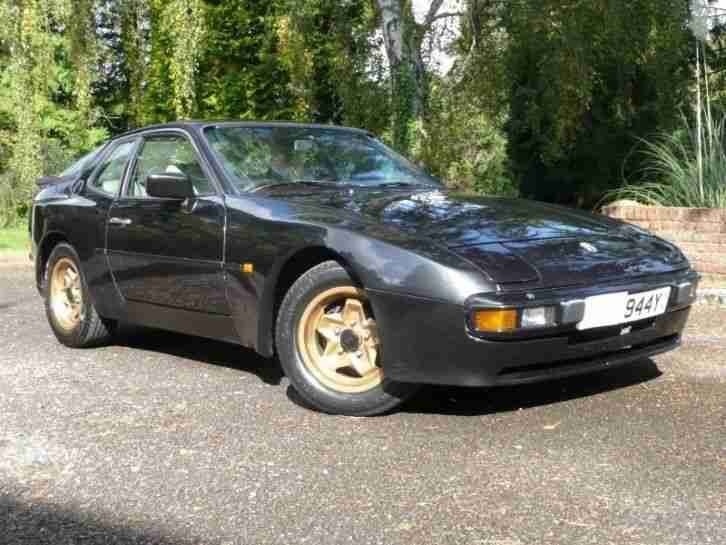 Porsche 944 2.5i MANUAL WITH LEATHER FRONT SEATS PETROL MANUAL 1983/Y