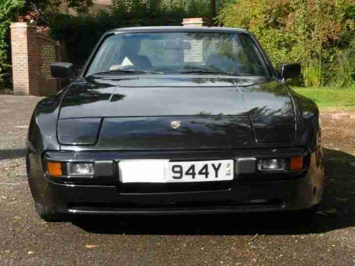 Porsche 944 2.5i MANUAL WITH LEATHER FRONT SEATS PETROL MANUAL 1983/Y