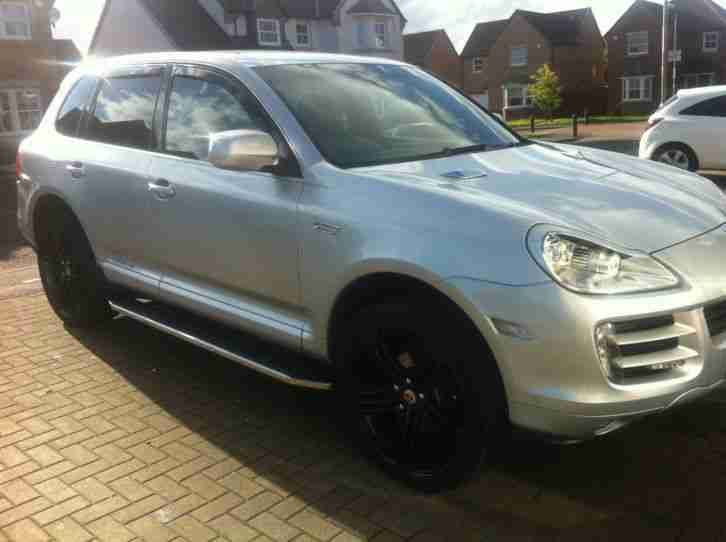 Porsche Cayenne tiptronic, facelift model. Only 30,000 miles. Upgraded
