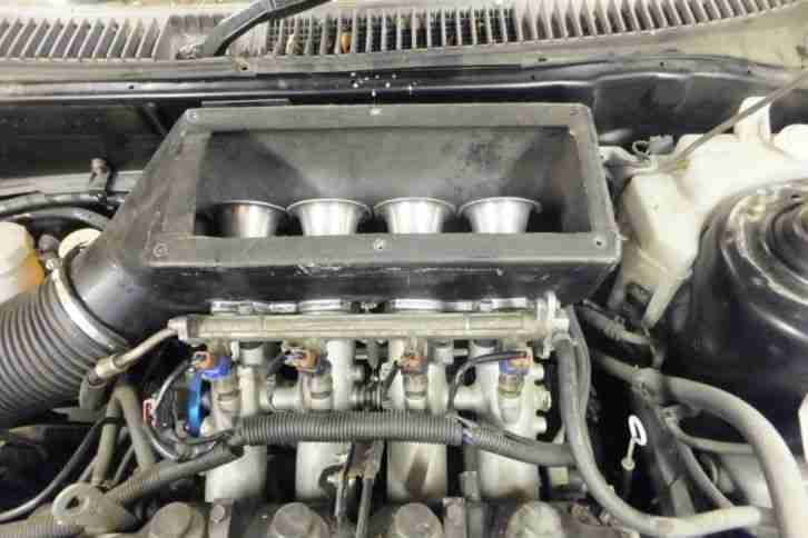 Proton Compact 1600 stage rally car