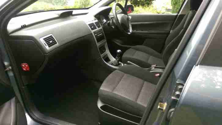 REDUCED 56 Reg Peugeot 307 1.6 Petrol With 1 YEAR MOT, 70000 warranted miles