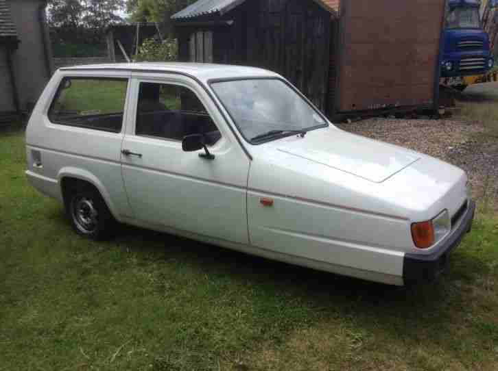 RELIANT ROBIN ESTATE LX WHITE FULL MOT