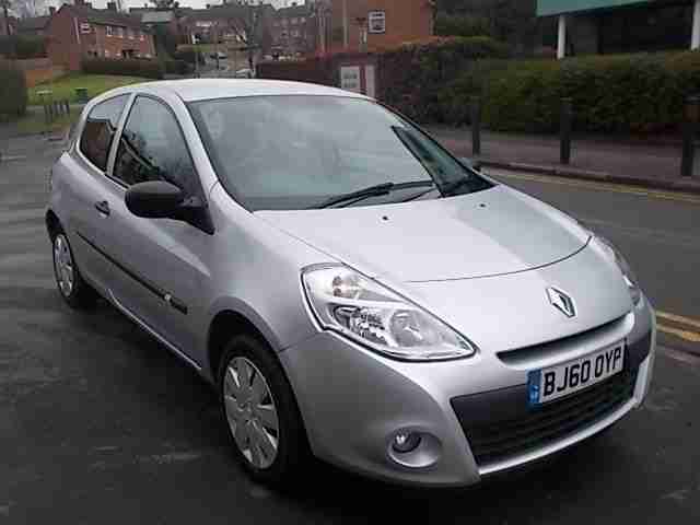Renault CLIO 1.1. Renault car from United Kingdom