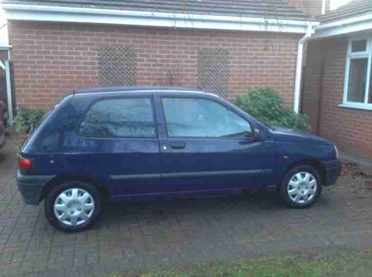 RENAULT CLIO HATCHBACK SPECIAL EDS 1.2 RL. MOT December 2018, very low mileage