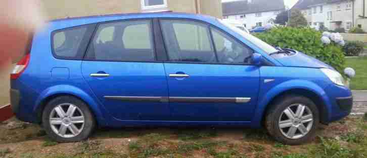 RENAULT GRAND SCENIC 40,000 GENUINE MILES SERVICE HISTORY