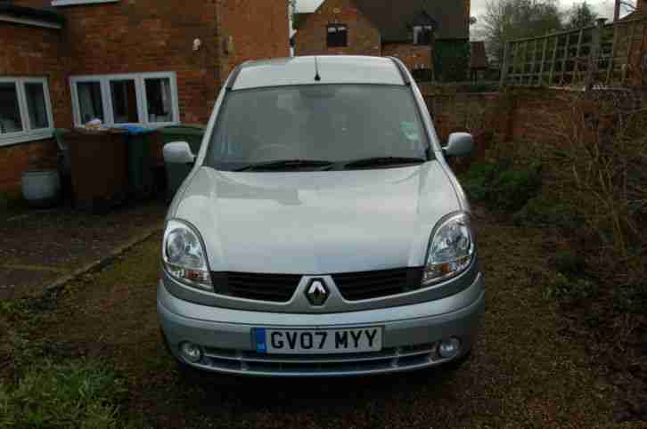 KANGOO 1.6 (AUTO) with fitted