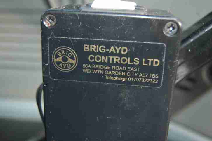 RENAULT KANGOO 1.6 (AUTO) with fitted DISABILITY HOIST