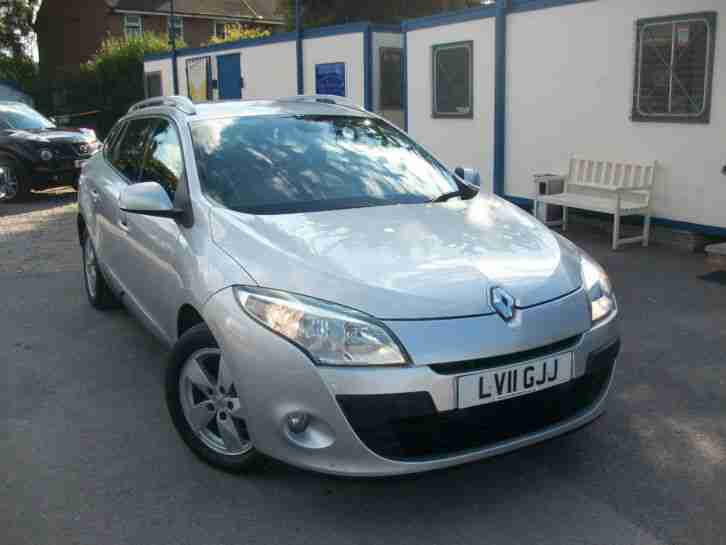 RENAULT MEGANE 1.5dCi 110 FAP EDC AUTO 2011MY DYNAMIQUE TOM TOM