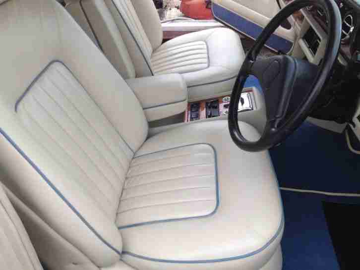ROLLS ROYCE SILVER SPIRIT 1987 MAGNOLIA WITH PARCHMENT LEATHER SPARES OR REPAIR