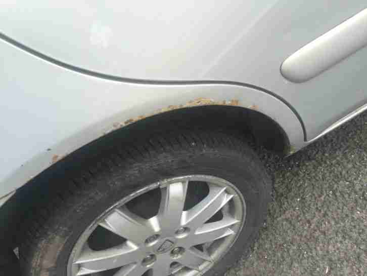 ROVER 25 FACE LIFT MODEL 2004 SILVER LOW TAX & INSURANCE