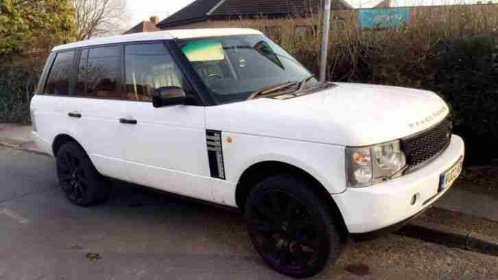 Range Rover 4.4 V8 Full spec in white