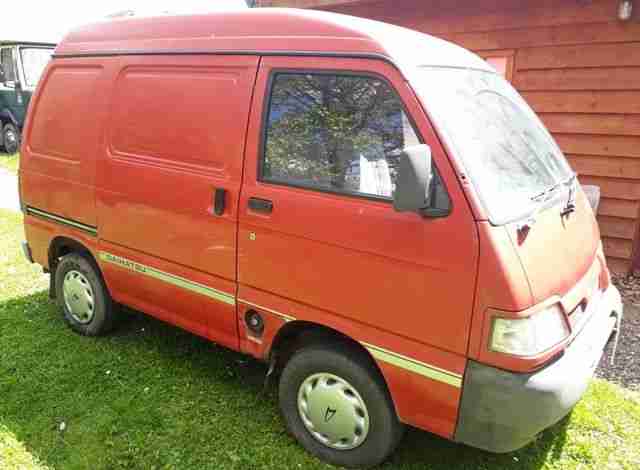 Rare character van Piaggio Porter Daihatsu Hi Jet Diesel