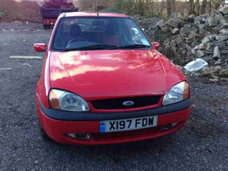 Red 2000 Ford Fiesta Zetec