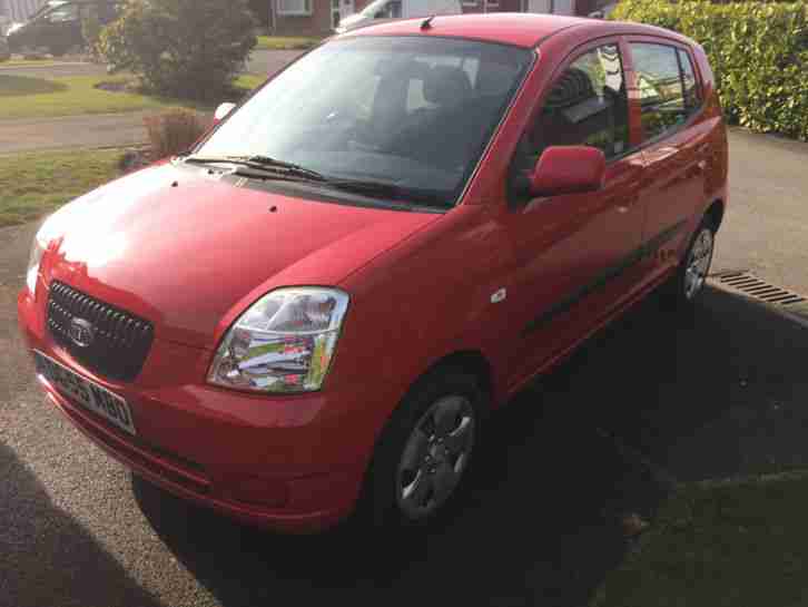 Red Kia Picanto GS (55 Reg) in excellent condition MOT Sept 2015 1 lady owner